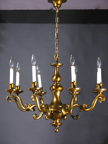Very Large 8-Light Williamsburg Chandelier